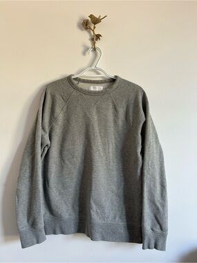 Everlane grey crewneck sweatshirt M